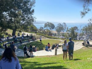 iSpeakDog! – Behaviorist & Trainer The Dog Director/ Dee Dog Park/ THE Pack Walk of OC